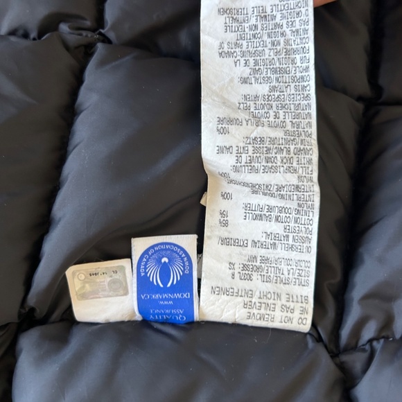 Canada Goose Jacket - Picture 13 of 16